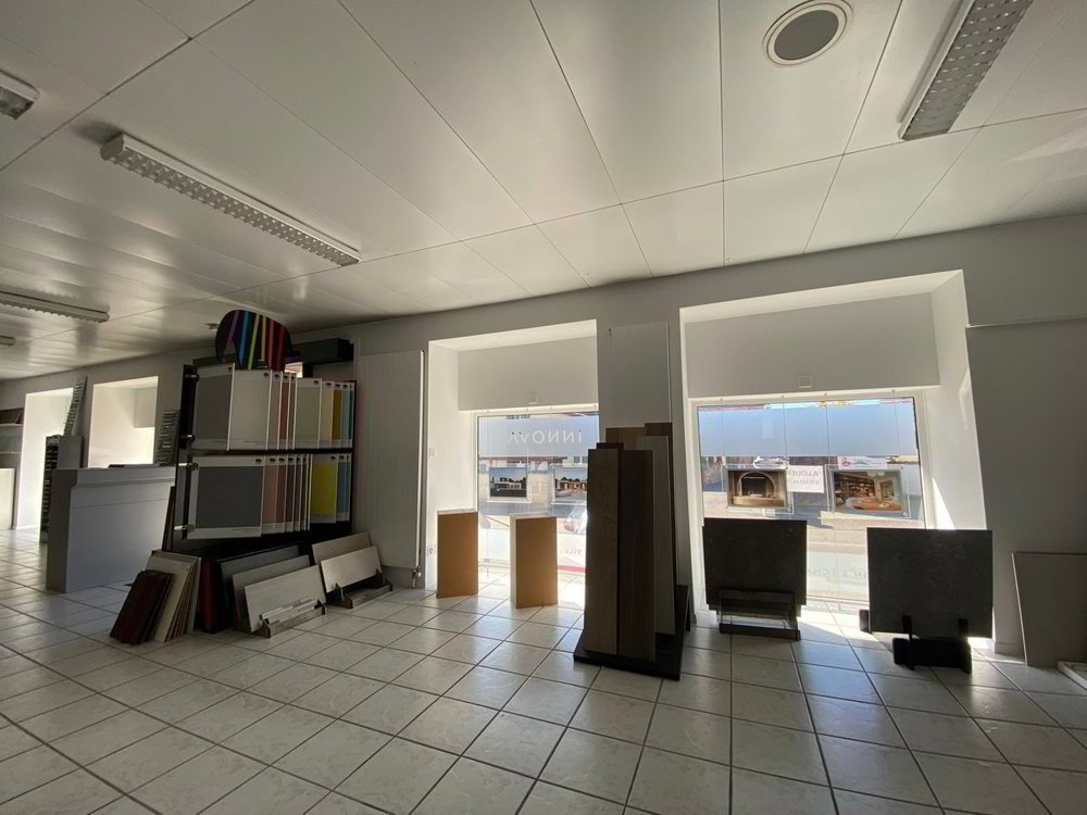 Centre commercial en vente à Courroux - Réf SC3451 - Mehr