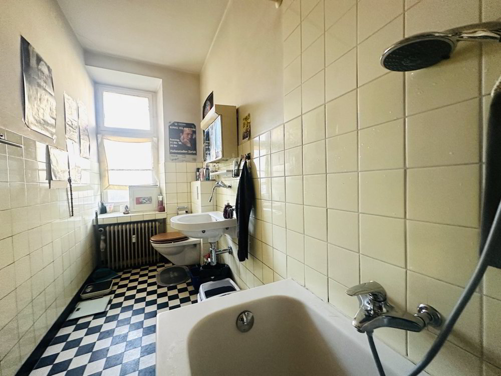 null rooms Office & Commercial to buy in Basel - image 1/22