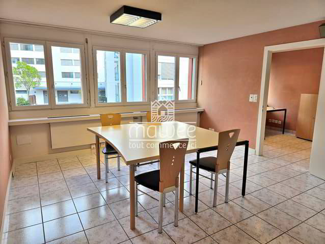 Bureau / surface commerciale de 75 m² au centre de Martigny - Ansicht 2