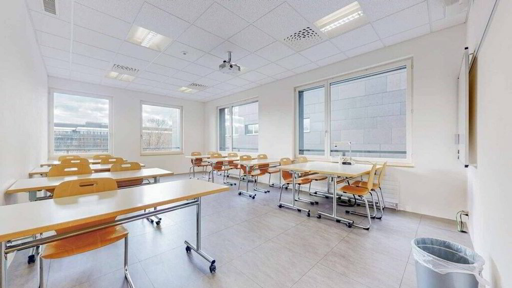 Bureau en location à Baar - 462 m² - Mehr