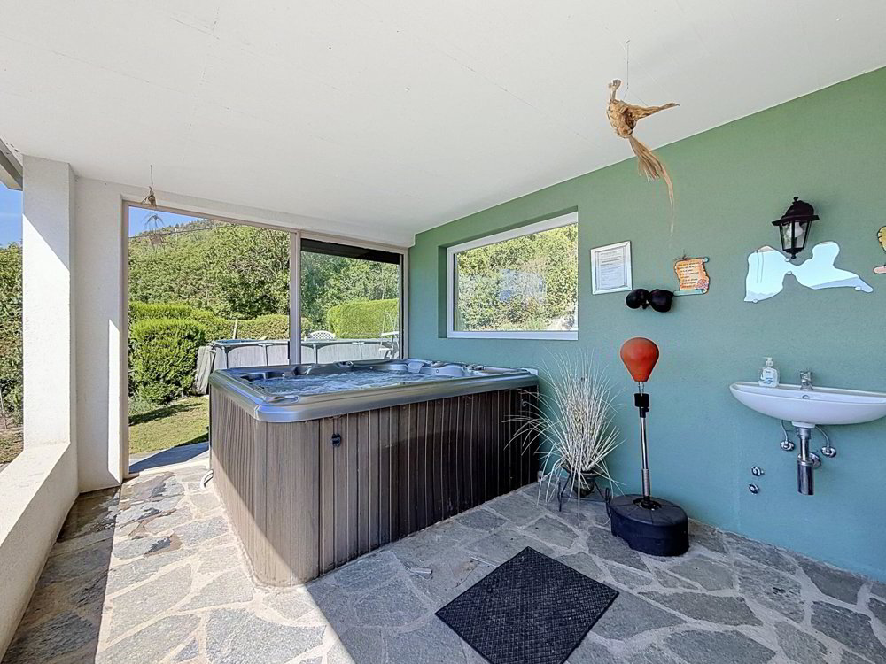 8.5 rooms House to buy in Chermignon-d'en-Bas - image 1/18