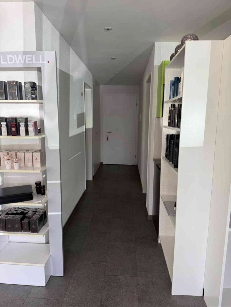 2 rooms Office & Commercial for rent in Staufen - image 1/7