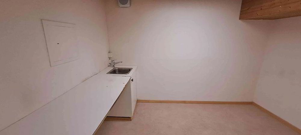 im Stadtzentrum schönes Ladenlokal 74 m², grosse Schaufensterfront - Mehr