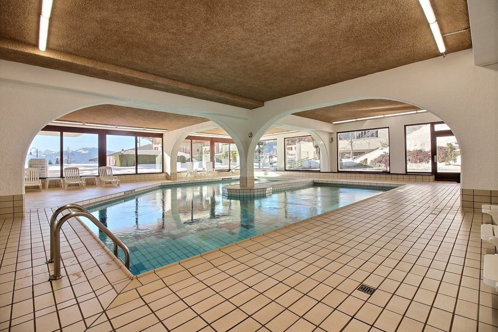 2.5 rooms Apartment to buy in Villars-sur-Ollon - image 1/13