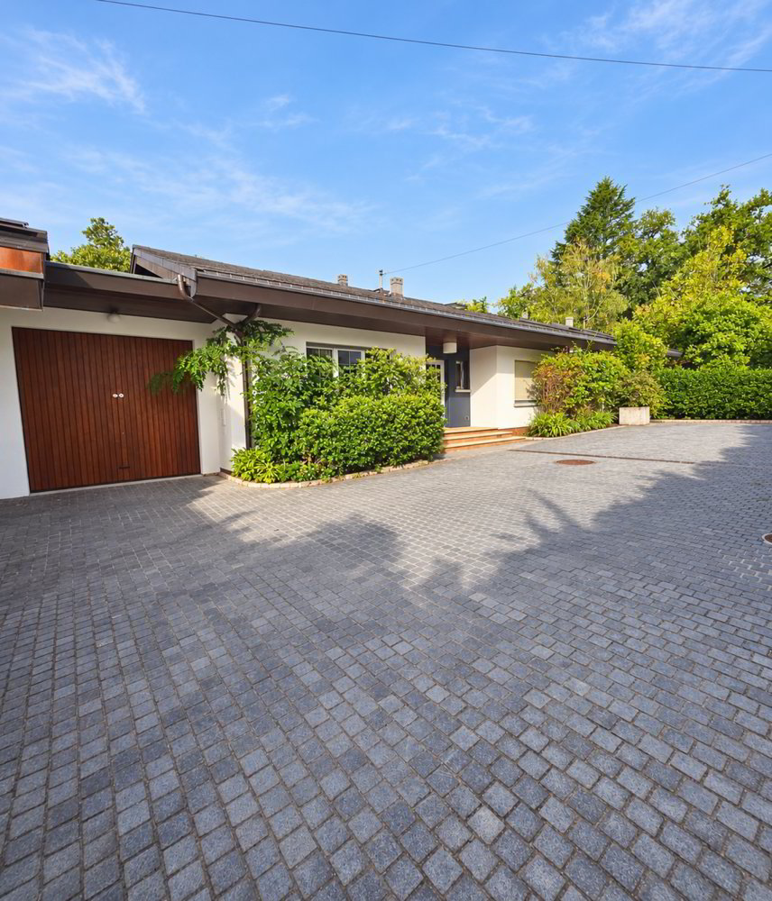 9 rooms House to buy in Onex - image 1/16