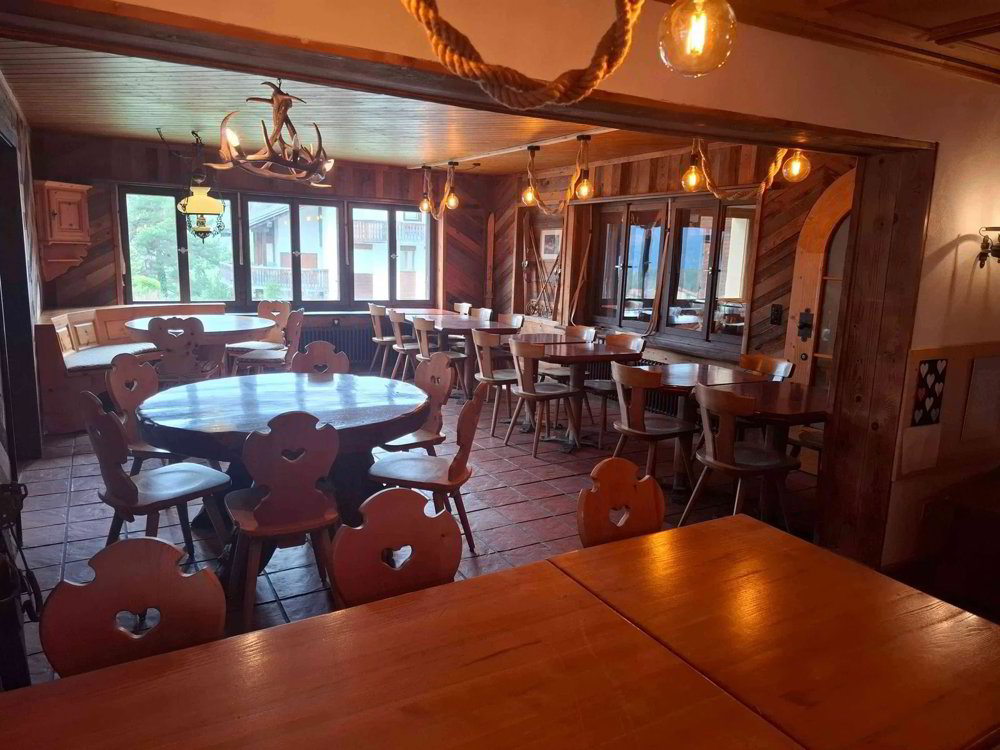 in 7031 Laax Dorf (beim See) : Restaurant mit viel Ambiente - Ansicht 3