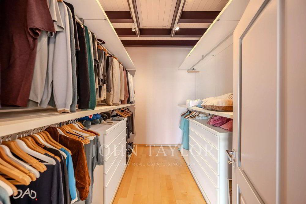 6 rooms House to buy in Givrins - image 1/13