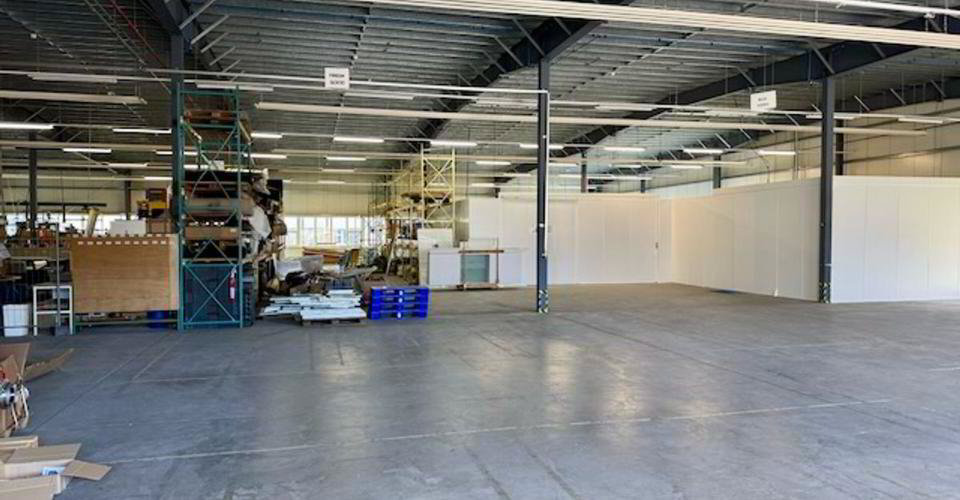 À louer - Local industriel 300 à 400 m² avec quais de chargement - Val-de-Travers - Ansicht 2