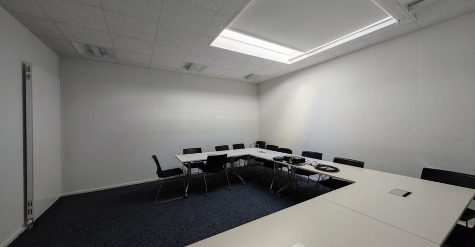 null rooms Office & Commercial for rent in Lausanne - image 1/12