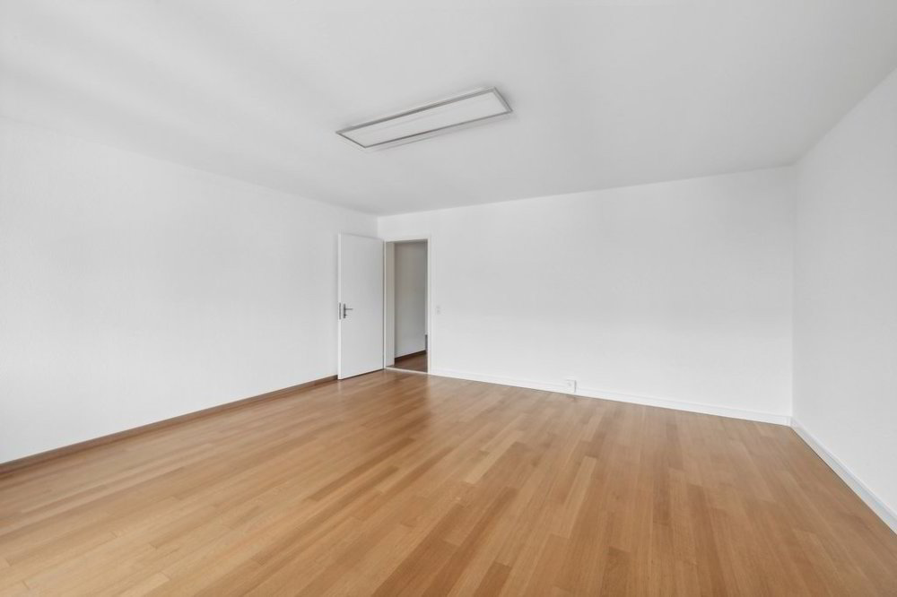 Zentrales Büro mit Balkon - Mehr