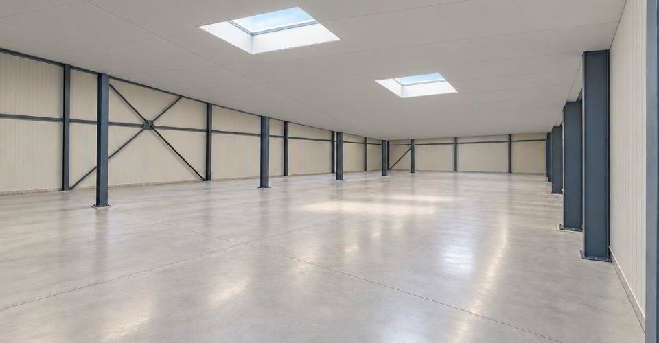 Sion, à louer 1 local de 355.50 m² au rez dans un bâtiment industriel entièrement rénové. - Ansicht 3