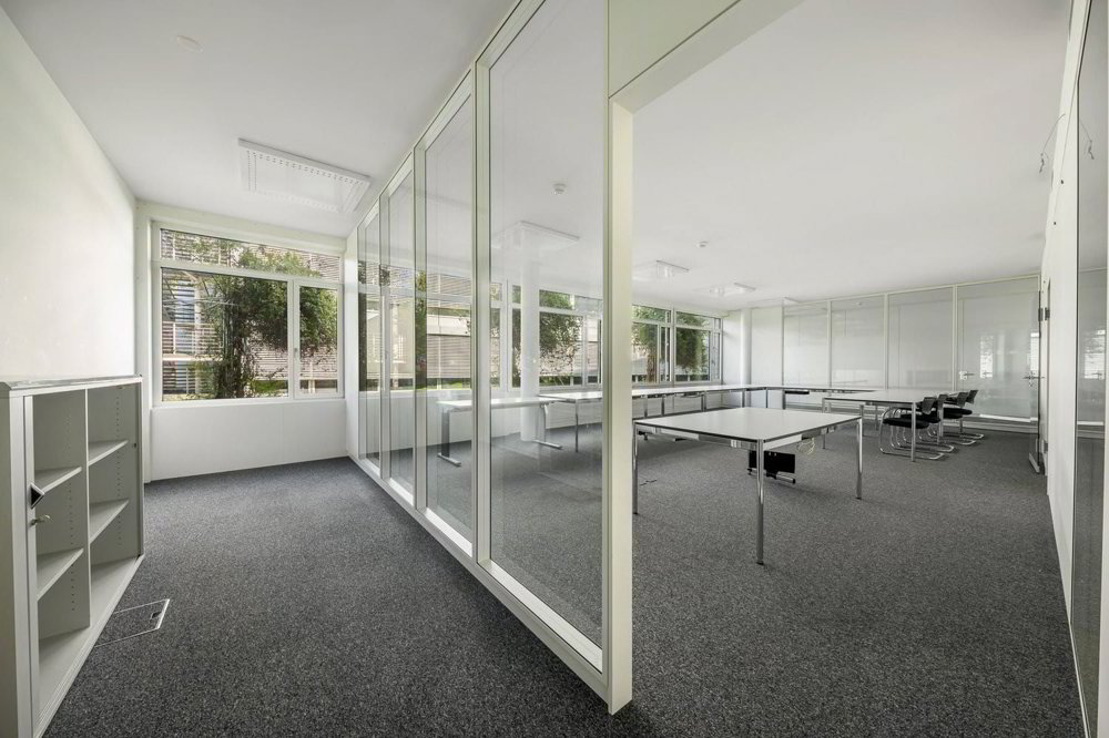 Ausgebaute Bürofläche mit ca. 612 m² in Kloten, per sofort verfügbar - Ansicht 4