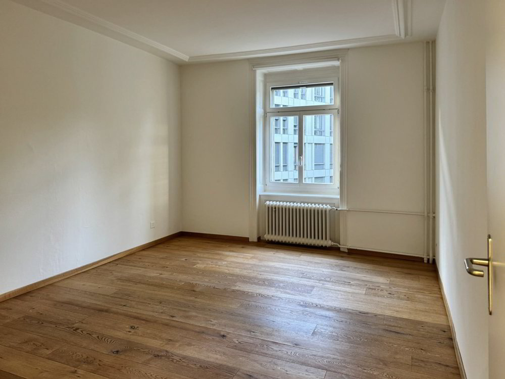null rooms Office & Commercial for rent in Zürich - image 1/4