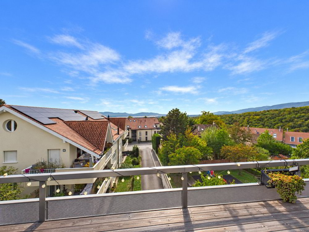 3 rooms Apartment to buy in Begnins - image 1/5