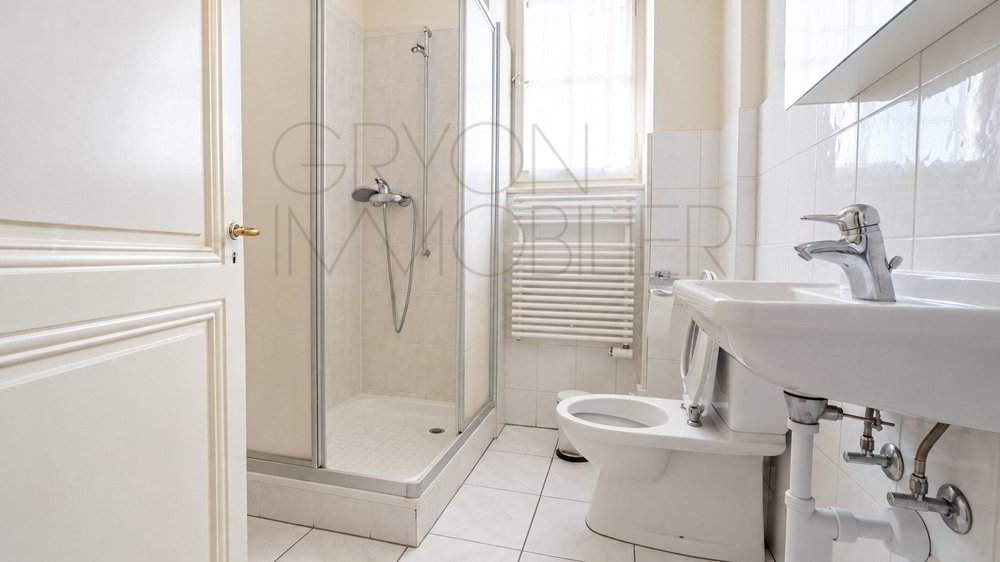 4 rooms Apartment to buy in Gryon - image 1/13