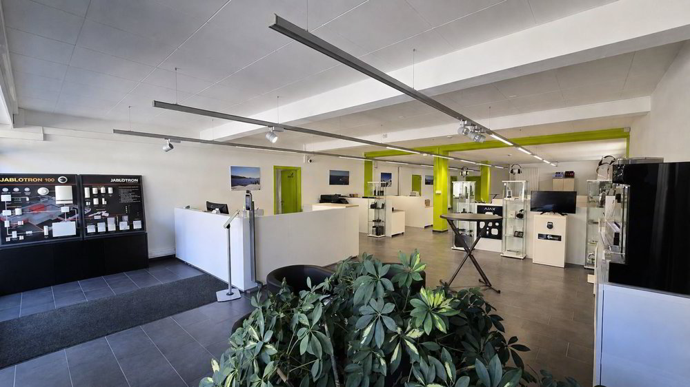 Locaux commerciaux avec vitrines 427 m² à Conthey