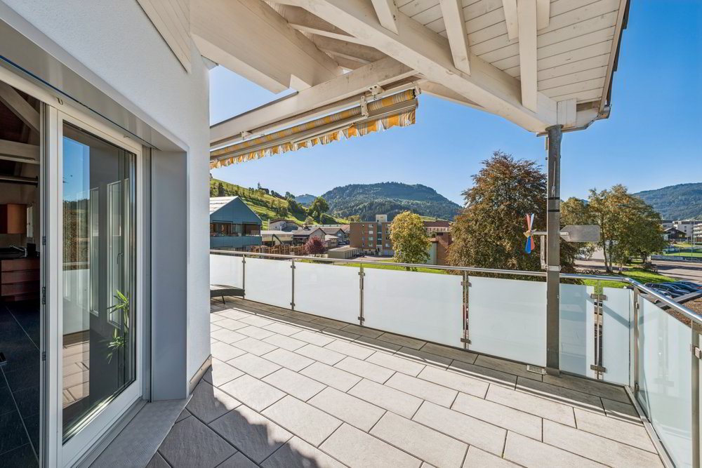7 rooms Apartment to buy in Einsiedeln - image 1/9