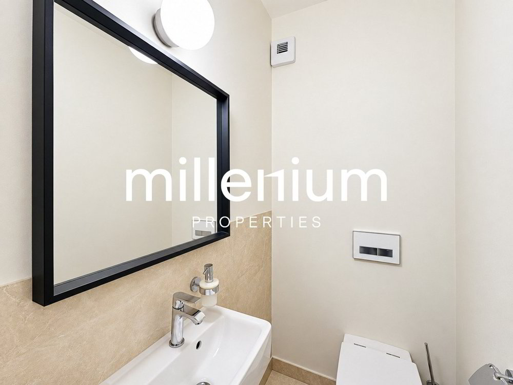 5 rooms Apartment for rent in Genève - image 1/8