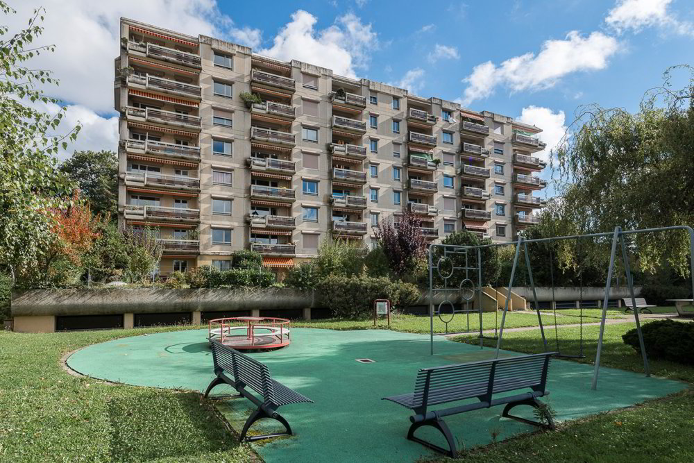 null rooms Car park, garage for rent in Lausanne - image 1/1