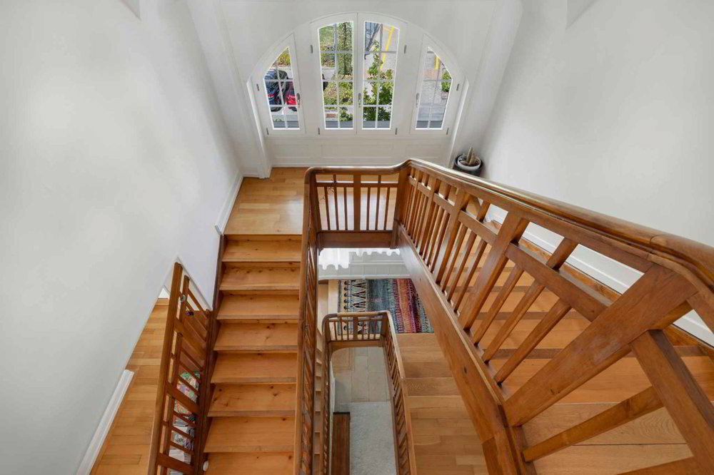 11 rooms House to buy in St-Légier-La Chiésaz - image 1/13