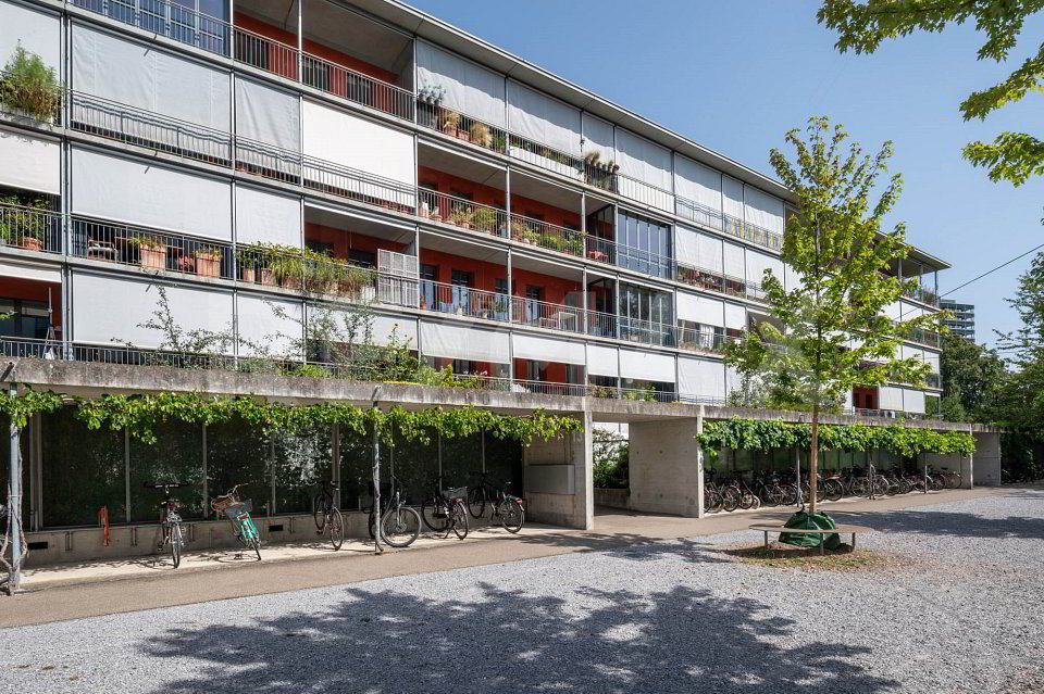 null rooms Car park, garage for rent in Uster - image 1/4