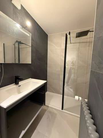 3 rooms Apartment for rent in Couvet - image 1/7