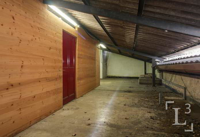 null rooms Office & Commercial to buy in Bassins - image 1/13