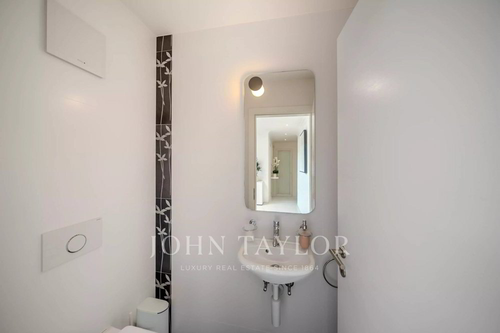 4.5 rooms Apartment to buy in Veytaux - image 1/14