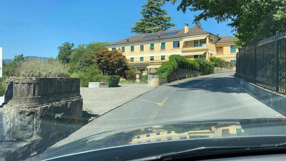6.5 rooms Apartment for rent in Clarens - image 1/11