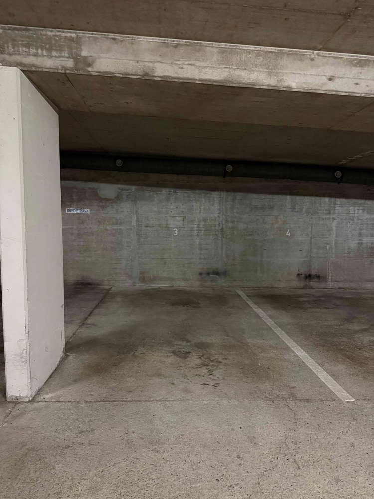 Parcheggio, garage di null locali in affitto a Bâle - immagine 1/2