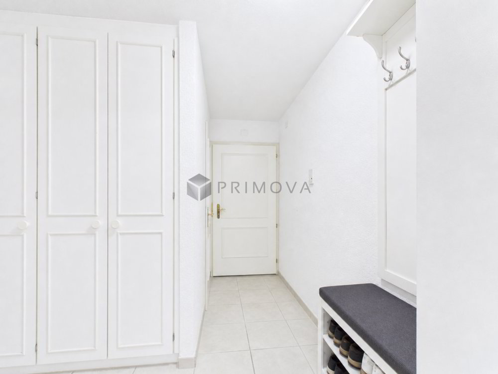2.5 rooms Apartment to buy in Reichenburg - image 1/9