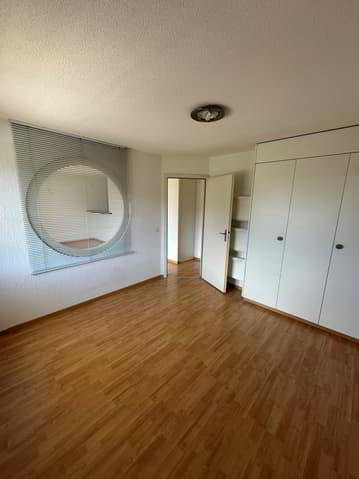 1.5 rooms Apartment for rent in Chiètres FR - image 1/9