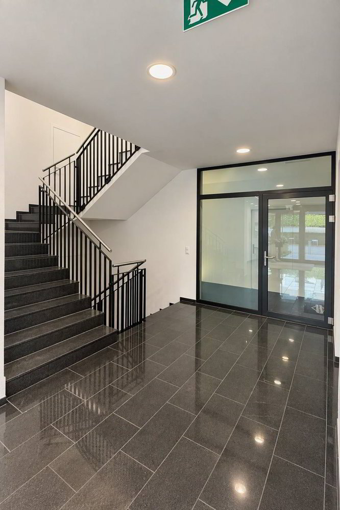 null rooms Office & Commercial for rent in Freienbach - image 1/13