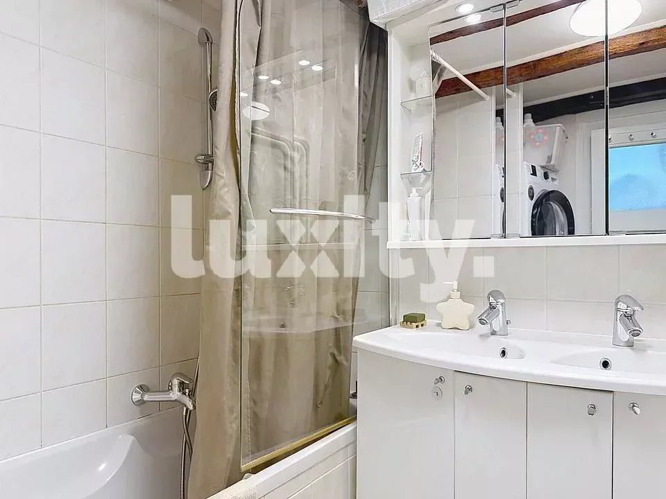 7 Zimmer Haus zu vermieten in Anières - Bild 1/8