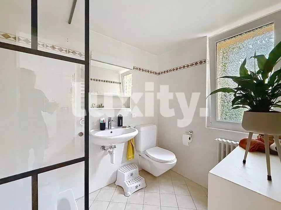 5 rooms House for rent in Rolle - image 1/8