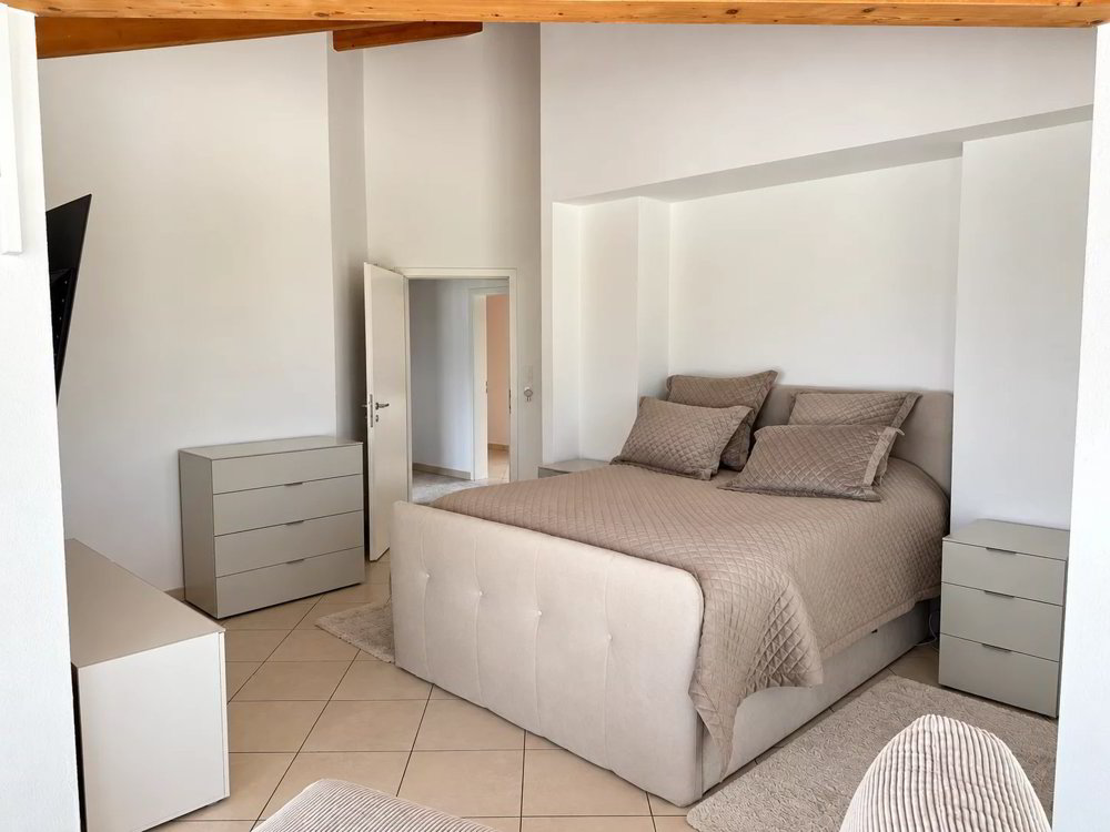 5 rooms House to buy in Collombey - image 1/13