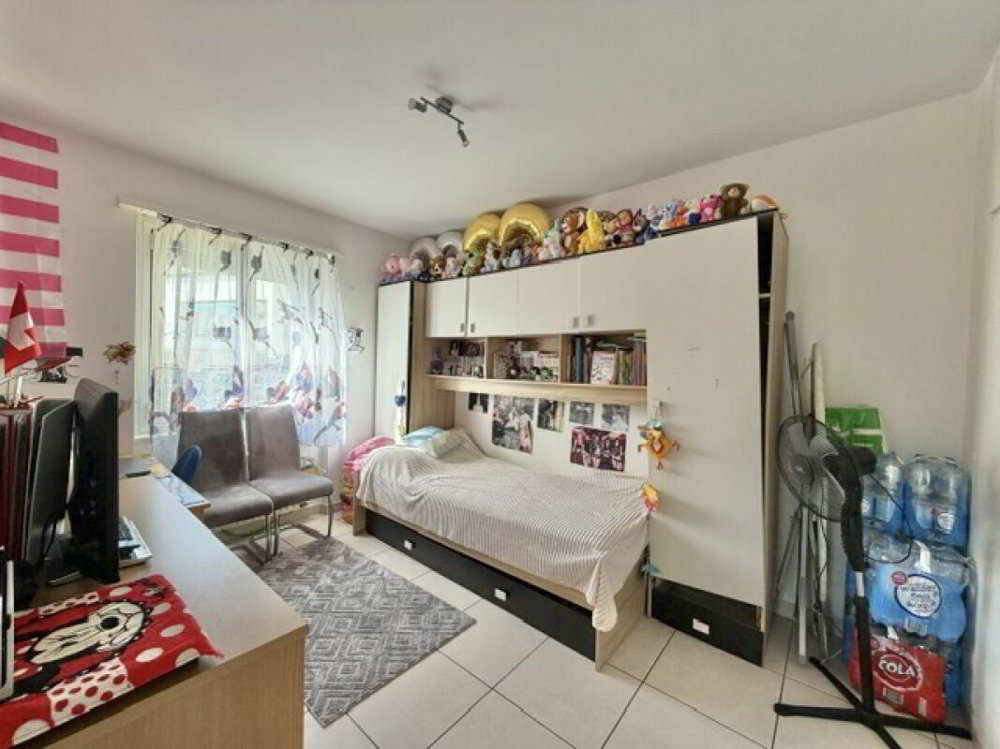 4 rooms Apartment to buy in Minusio - image 1/13