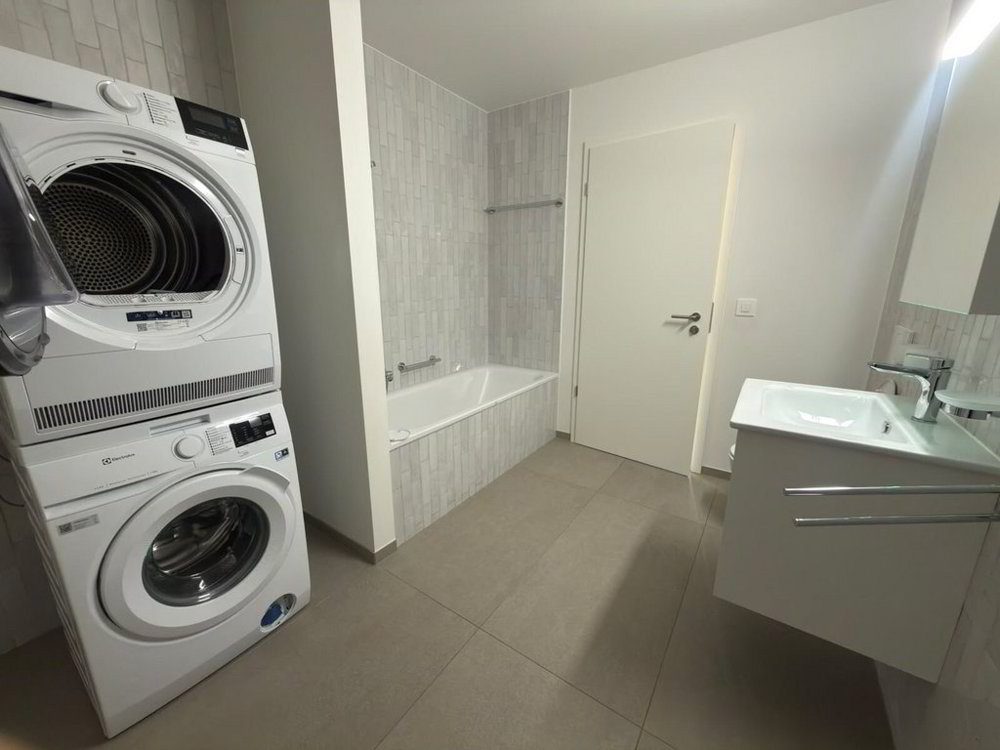 4 rooms Apartment for rent in Bussigny - image 1/11