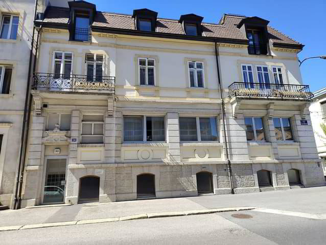 mmeuble de prestige - 618 m² - Hyper-centre de La Chaux-de-Fonds - Ansicht 2