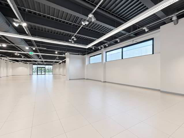 LOCAL COMMERCIAL - 600 M² - EXCELLENTE VISIBILITE - Ansicht 4