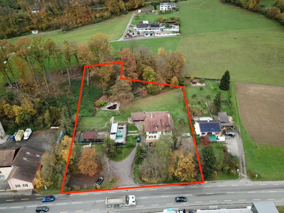 Attraktives Grundstück mit vielseitigem Nutzungspotenzial und bestehender Liegenschaft in idyllischer Lage