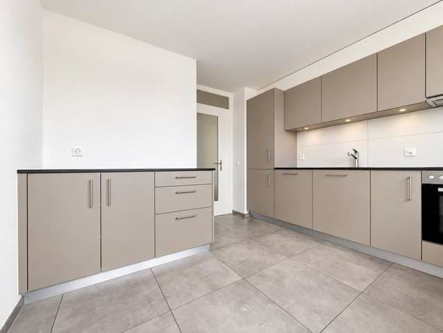 3.5 rooms Apartment for rent in Bulle - image 1/8
