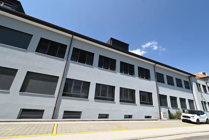 2.5 rooms Apartment to buy in Les Ponts-de-Martel - image 1/12