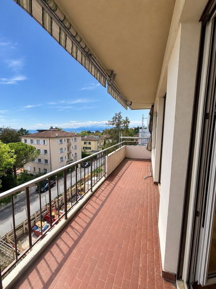 3 rooms Apartment for rent in Pully - image 1/9