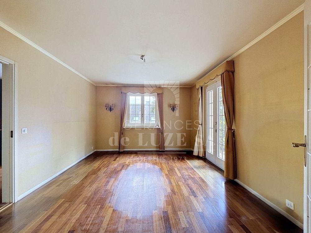 6 rooms House to buy in Lully VD - image 1/13