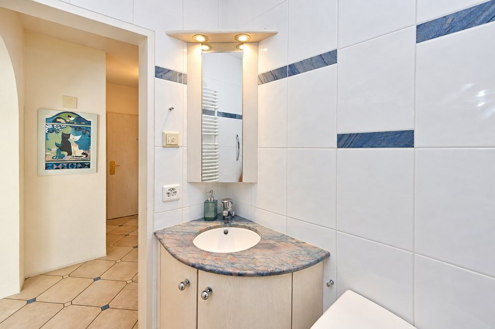 3 rooms Apartment to buy in Muralto - image 1/13