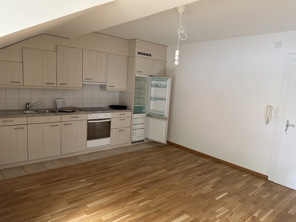 Single oder Studenten Dachwohnung in Bottmingen - Ansicht 2