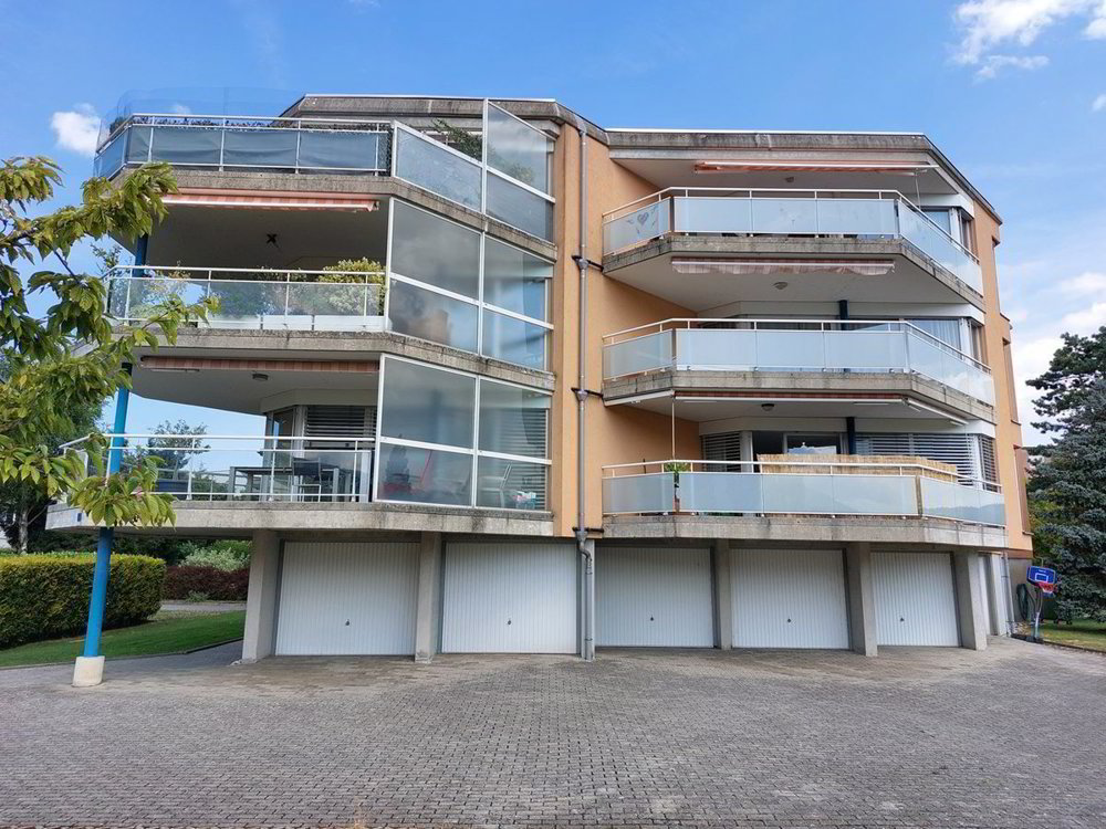 4 rooms Apartment to buy in Le Landeron - image 1/12