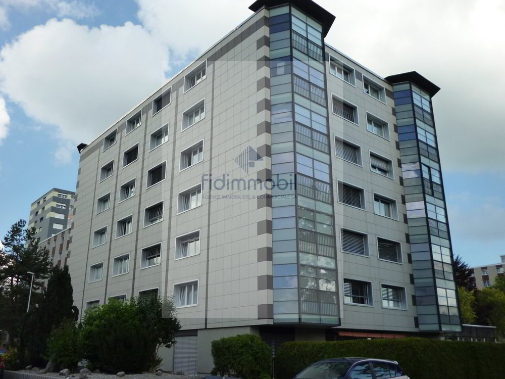 2 rooms Apartment for rent in La Chaux-de-Fonds - image 1/10