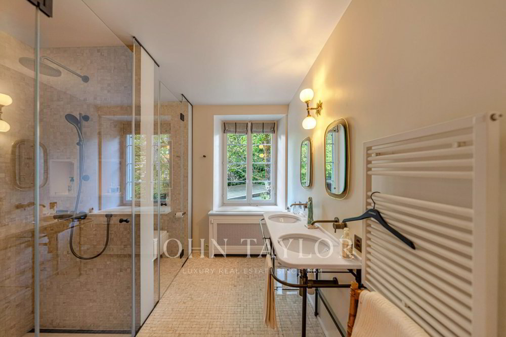 5 rooms Apartment to buy in Rolle - image 1/13